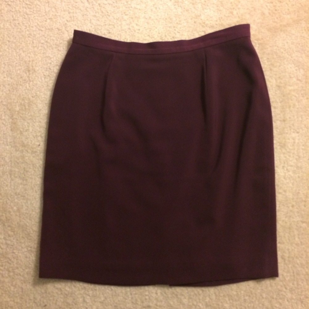 Maroon pencil skirt